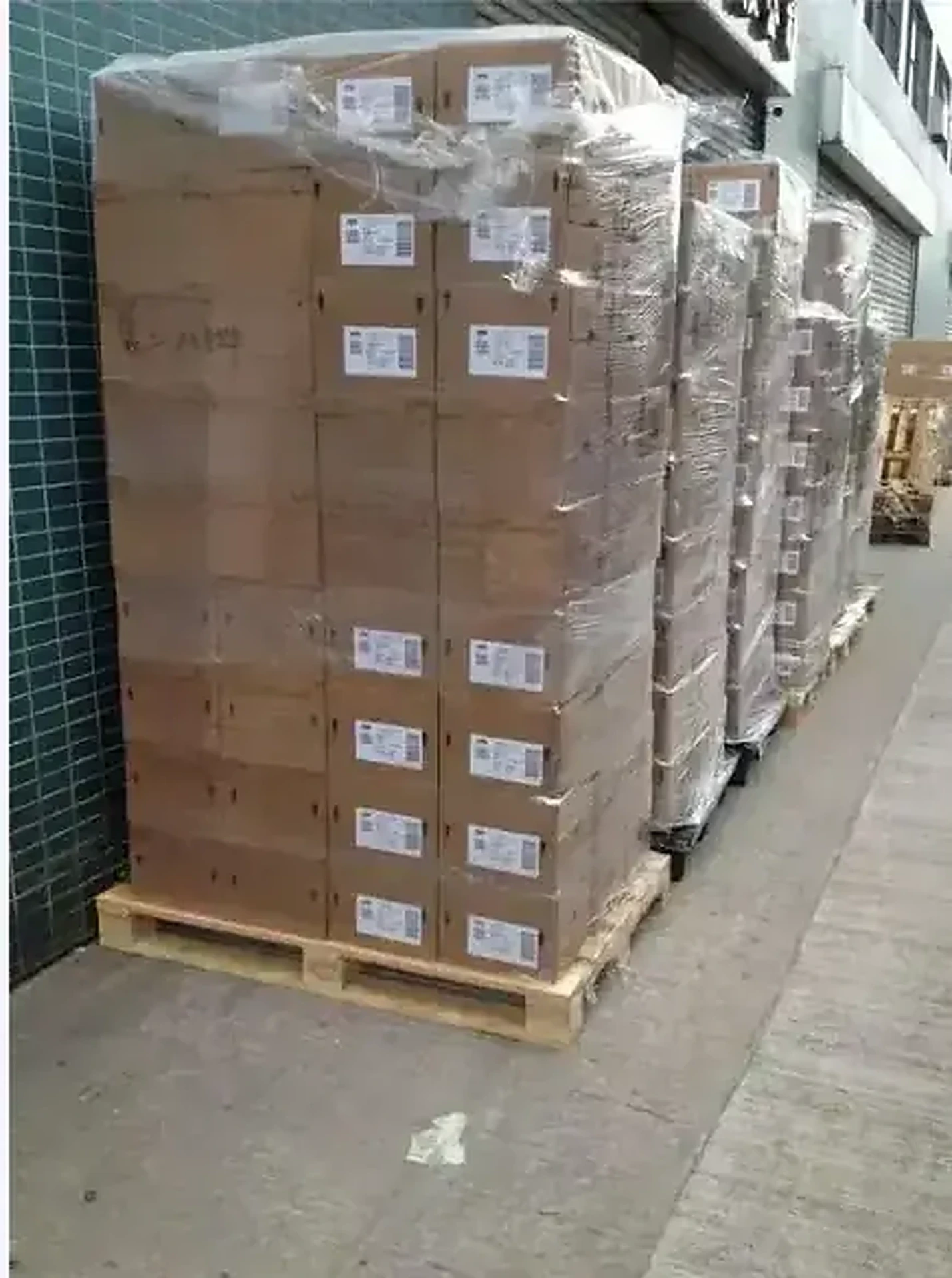缠膜贴标托盘