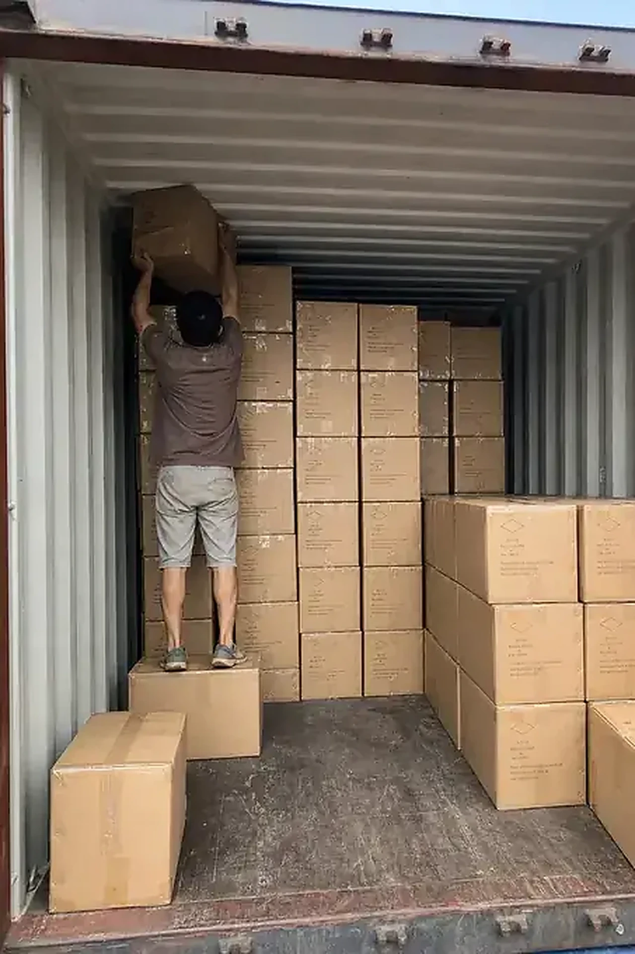 集装箱内部装箱
